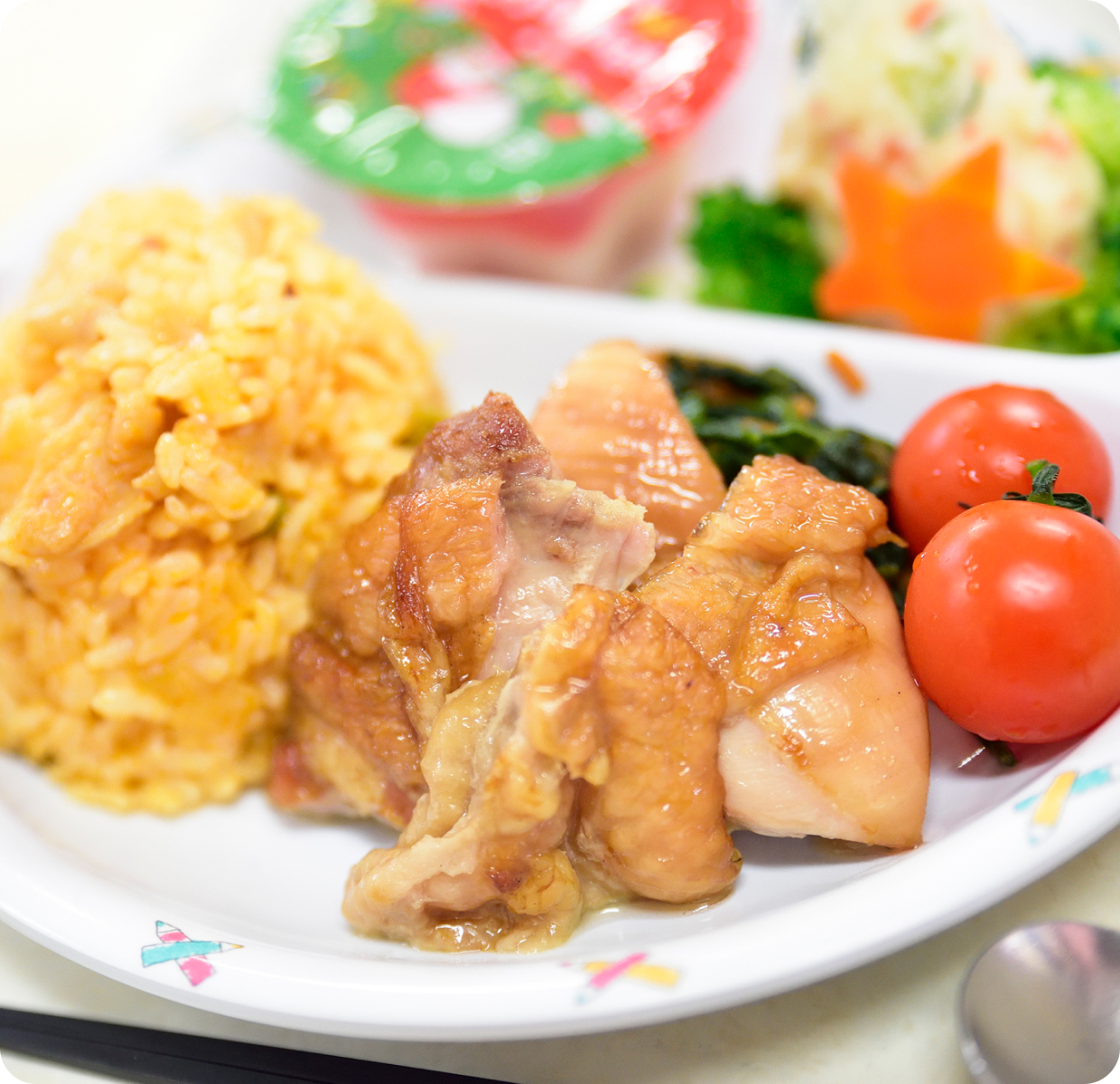 現場に寄り添う給食運営パートナー